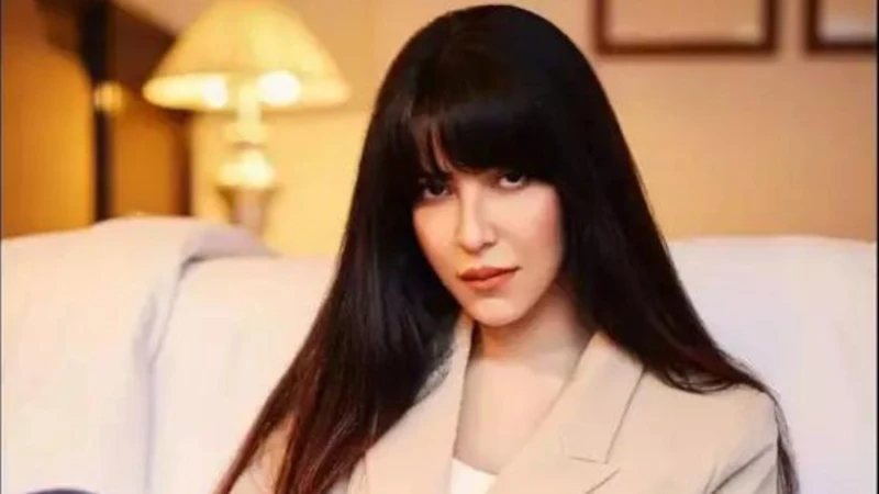 Firoza Khanzaadi Biography