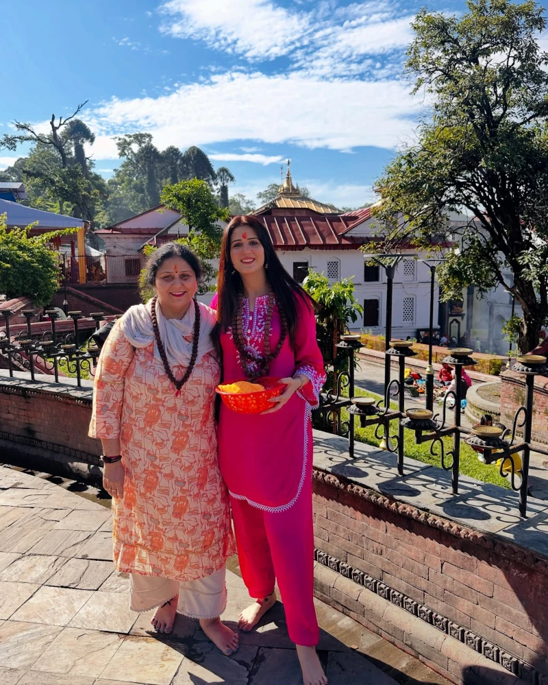 Isha Rikhi with her mother